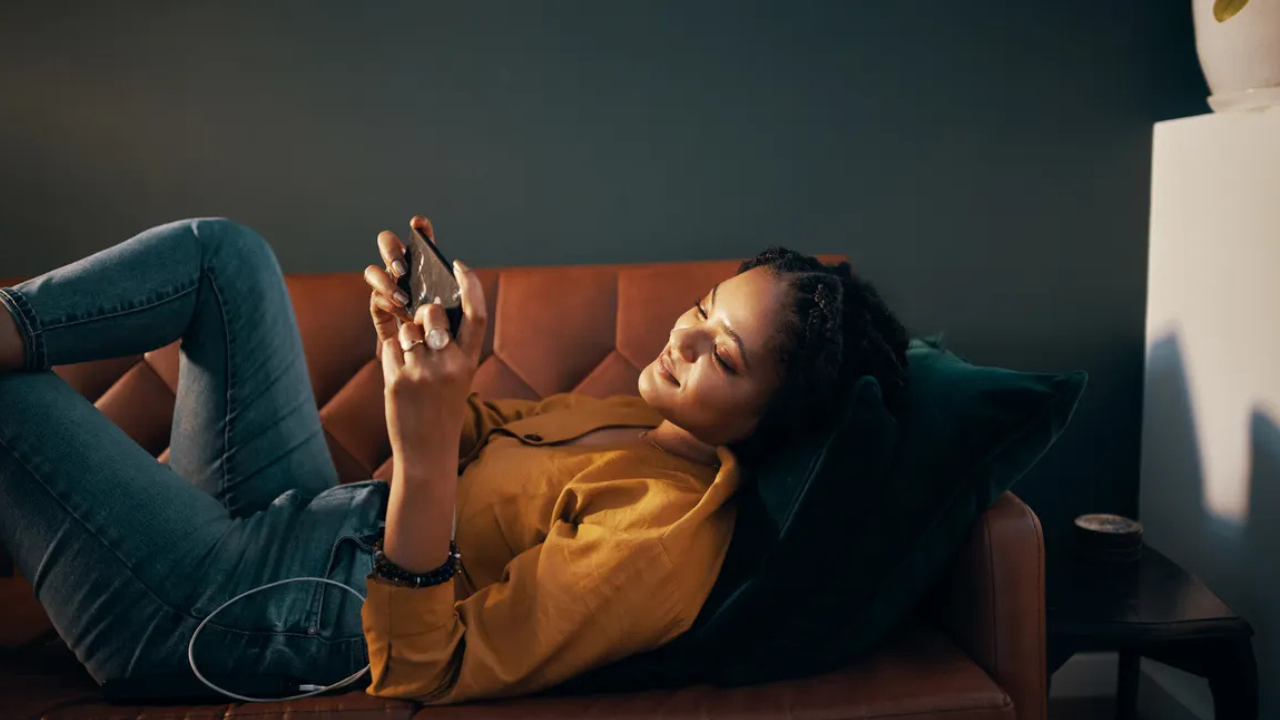 Microdrama Downloads Soar as Advertising Takes Off: Latest Report