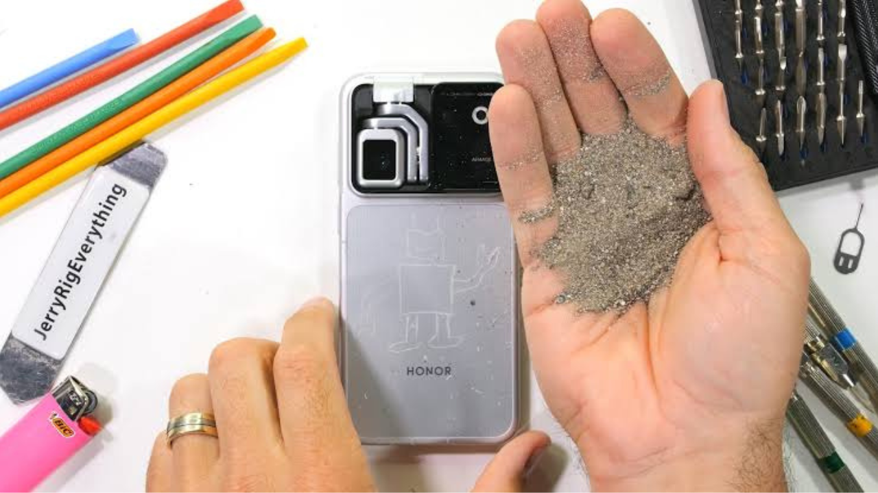 Honor Robot Phone Durability Test: Camera Gets Hot and No Dustproof Rating